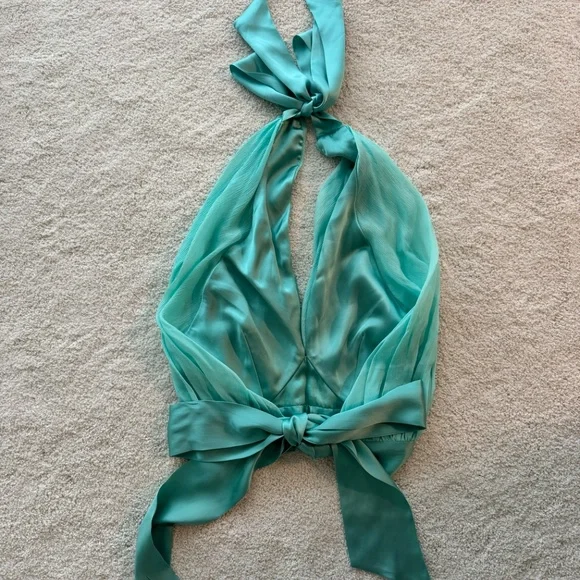 Top - Picture 2 of 3